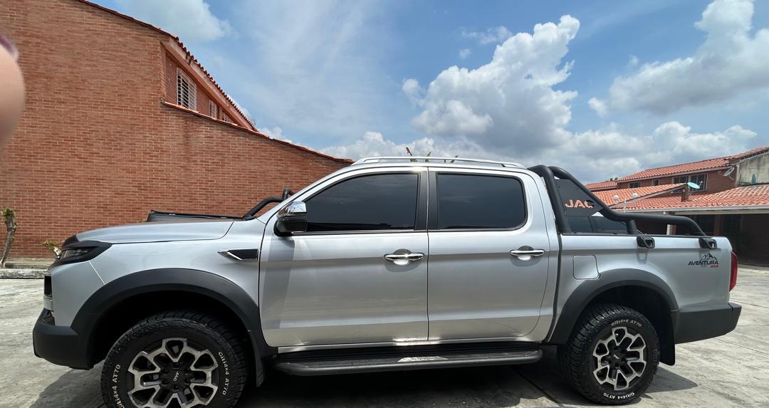 🚙 Oportunidad Única: JAC T9 4WD 2025 - Precio Especial por Venta Urgente