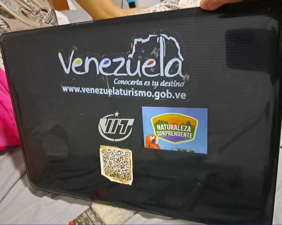 Pantalla Original Laptop Vit M2420 Funcional Sin Líneas ni Manchas