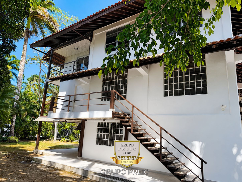 CASA EN ALQUILER CLAYTON LINEA BLANCA AC
