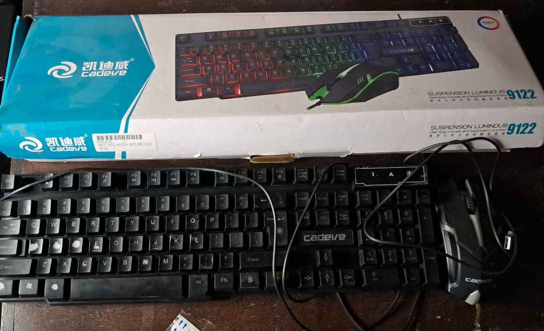 Kit Gamer Teclado + Mouse LED RGB con Caja (Casi Nuevo) 25$ USD